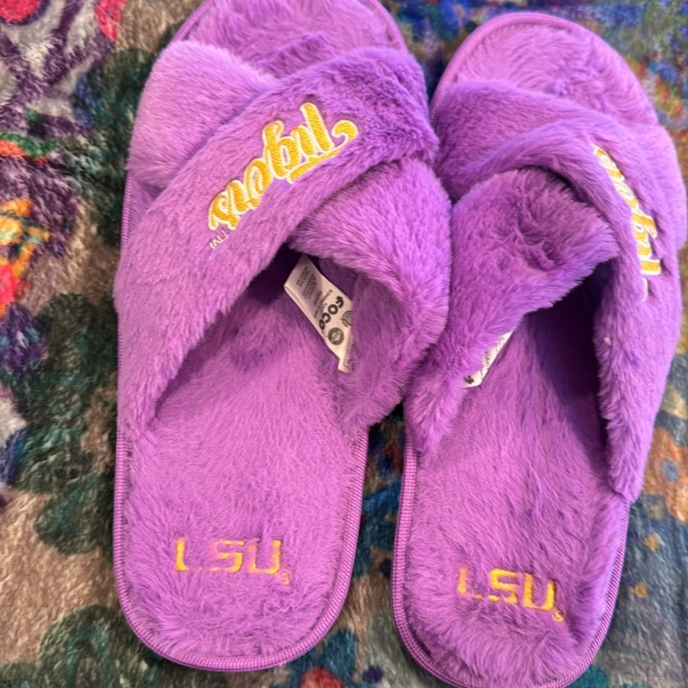 ❤️🐅❤️LSU Purple Fuzzy Slippers